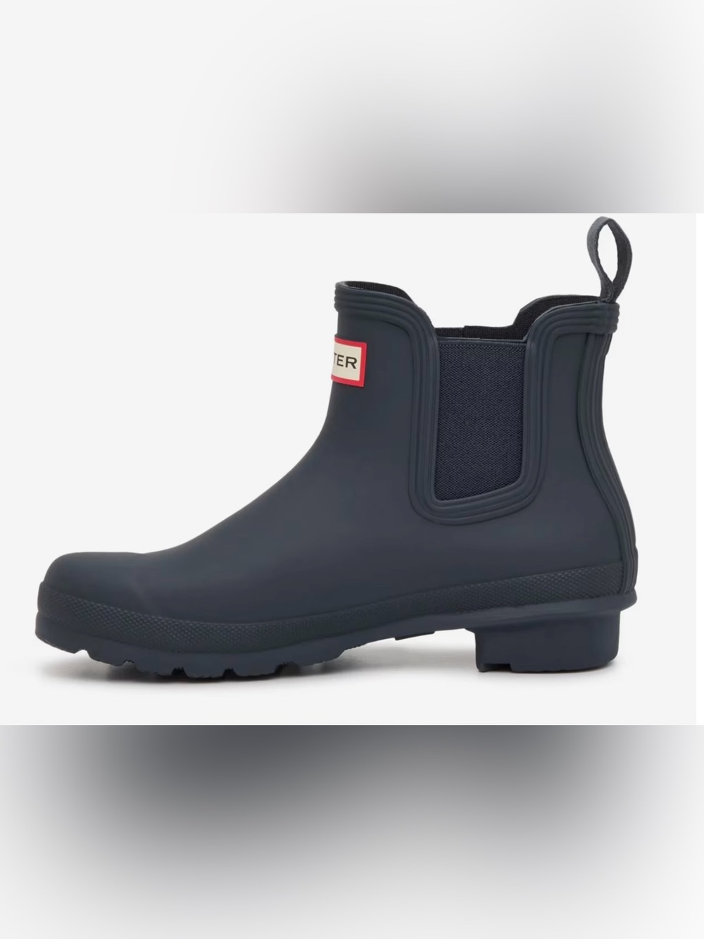 Women’s Hunter Original Dark Navy Chelsea Boots size 8 - New in box
